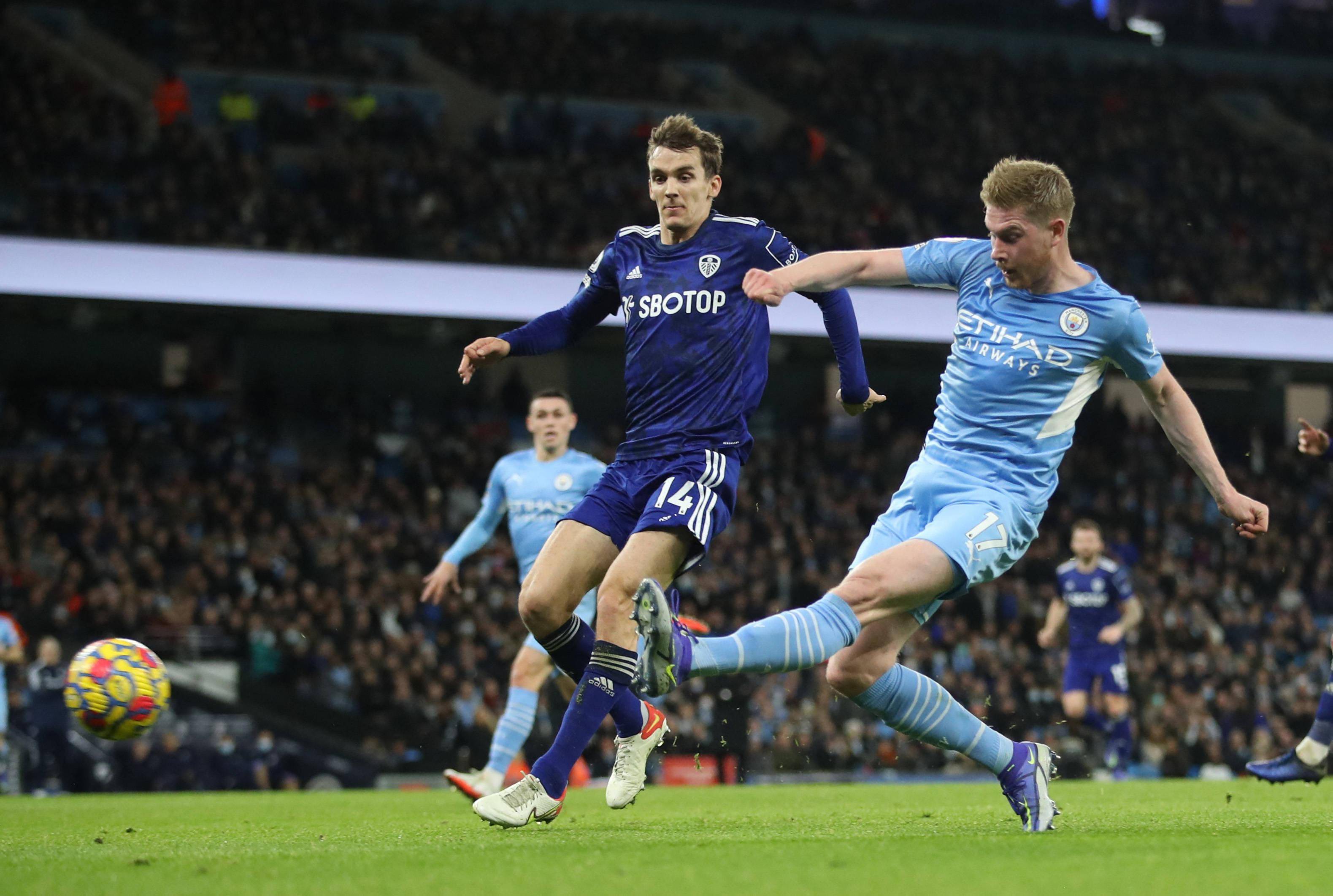 转会市场中 转会市场中